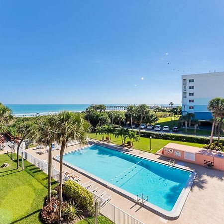 Cocoa Beach Towers Exterior photo