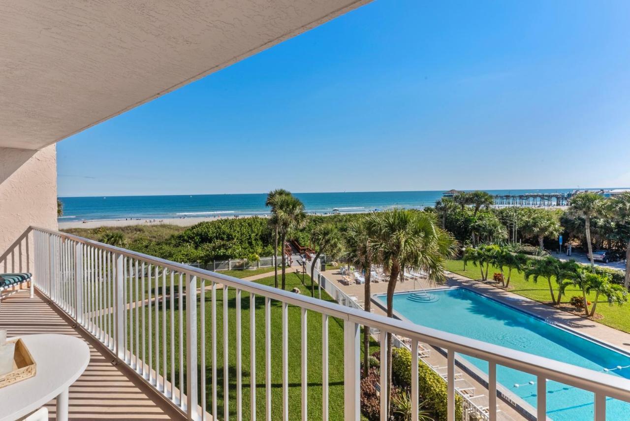 Cocoa Beach Towers Exterior photo