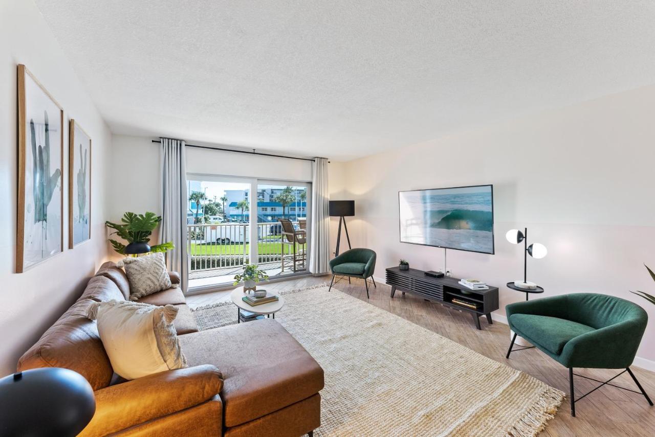 Cocoa Beach Towers Exterior photo