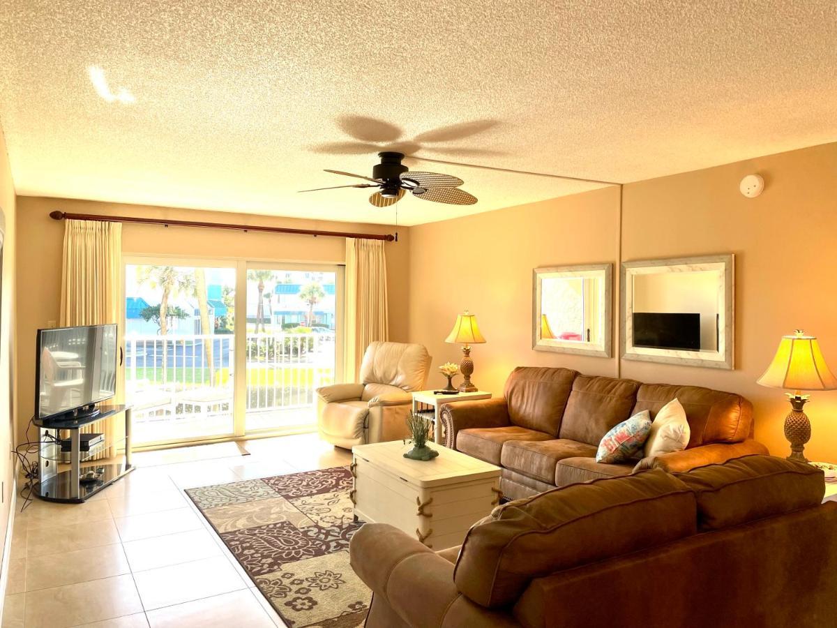 Cocoa Beach Towers Room photo