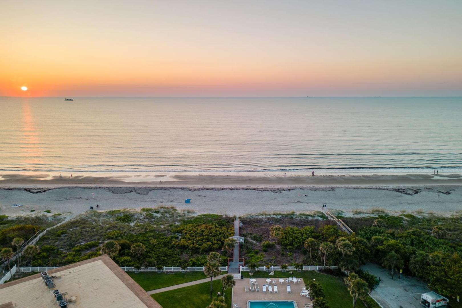 Cocoa Beach Towers Exterior photo