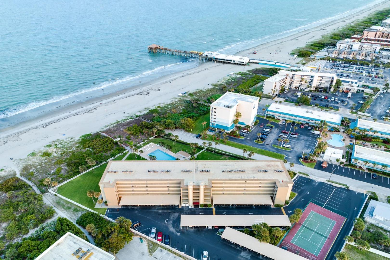 Cocoa Beach Towers Exterior photo
