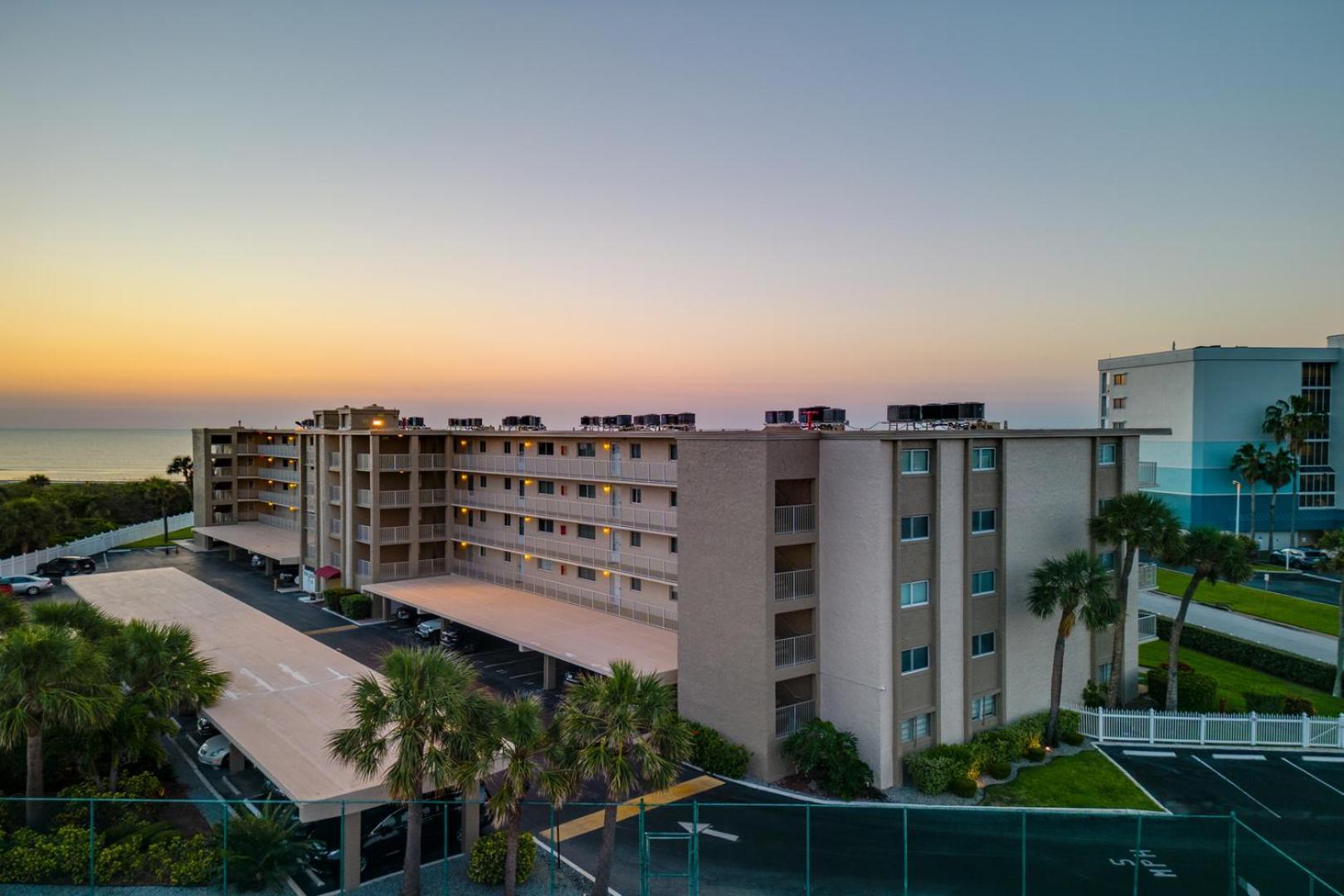 Cocoa Beach Towers Exterior photo