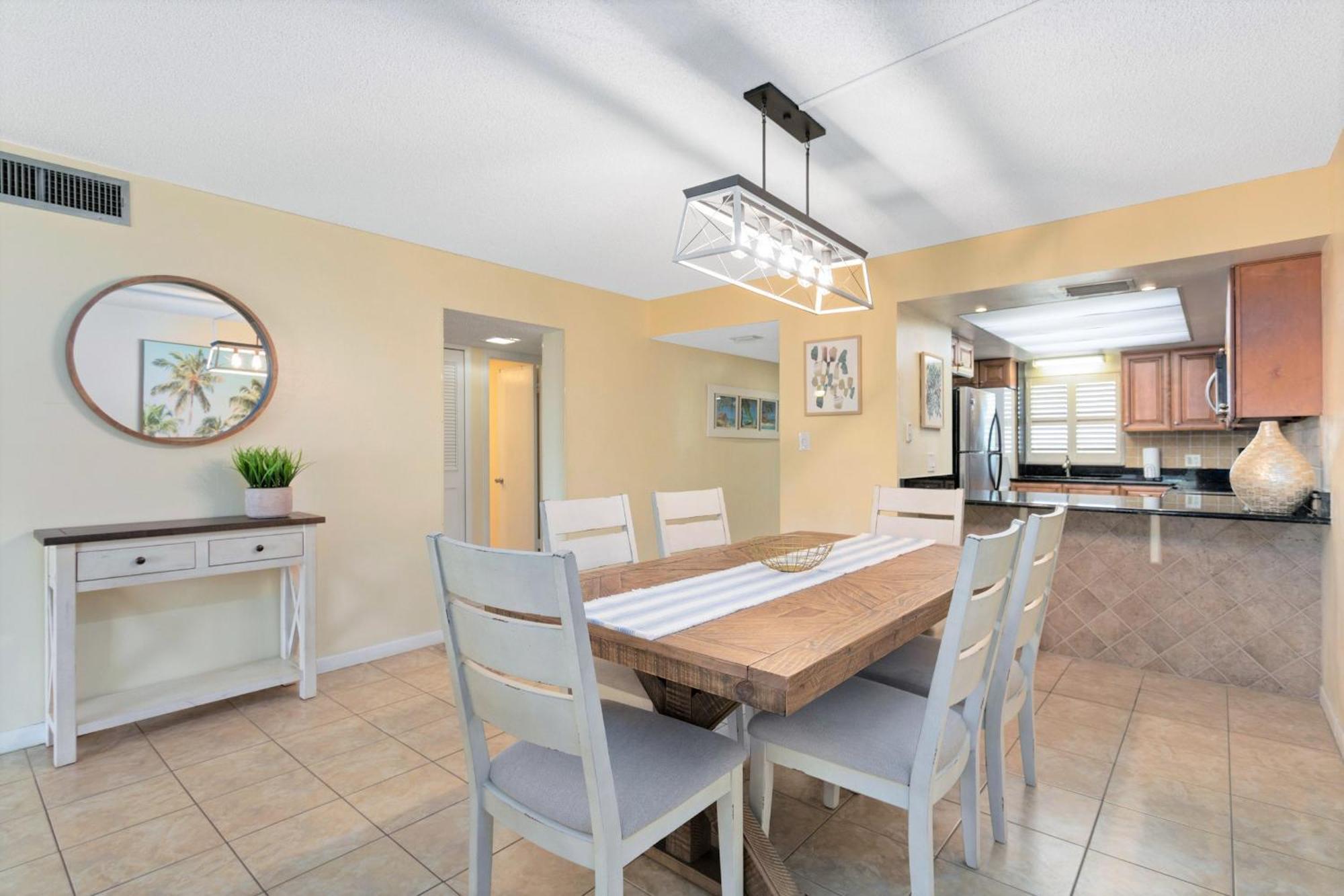 Cocoa Beach Towers Room photo