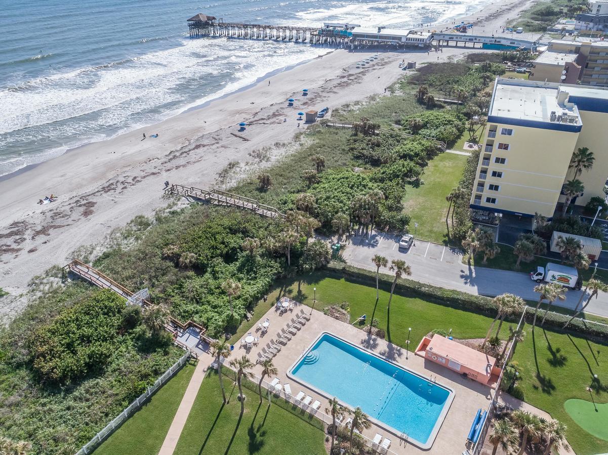 Cocoa Beach Towers Exterior photo